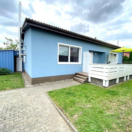 Kapitaens-Bungalow Am See Göhren-Lebbin Esterno foto